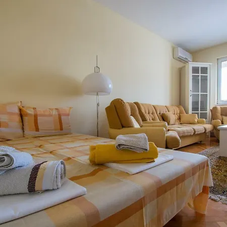 Luxurious- Main Square ǀ Parking ǀ Wifi Appartamento *