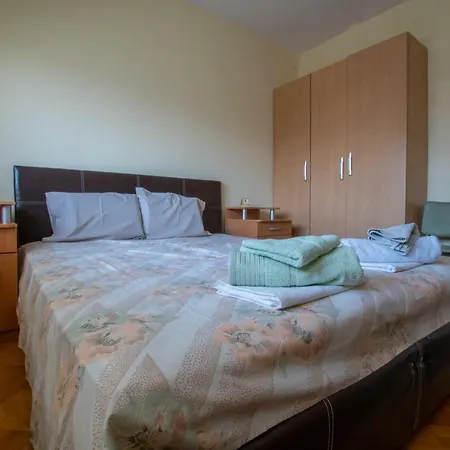 Appartamento Luxurious- Main Square ǀ Parking ǀ Wifi *