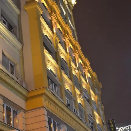 Appartamento Luxurious- Main Square ǀ Parking ǀ Wifi *